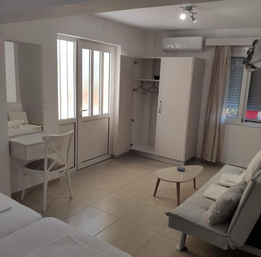 Alexia Rooms Палеохора Экстерьер фото