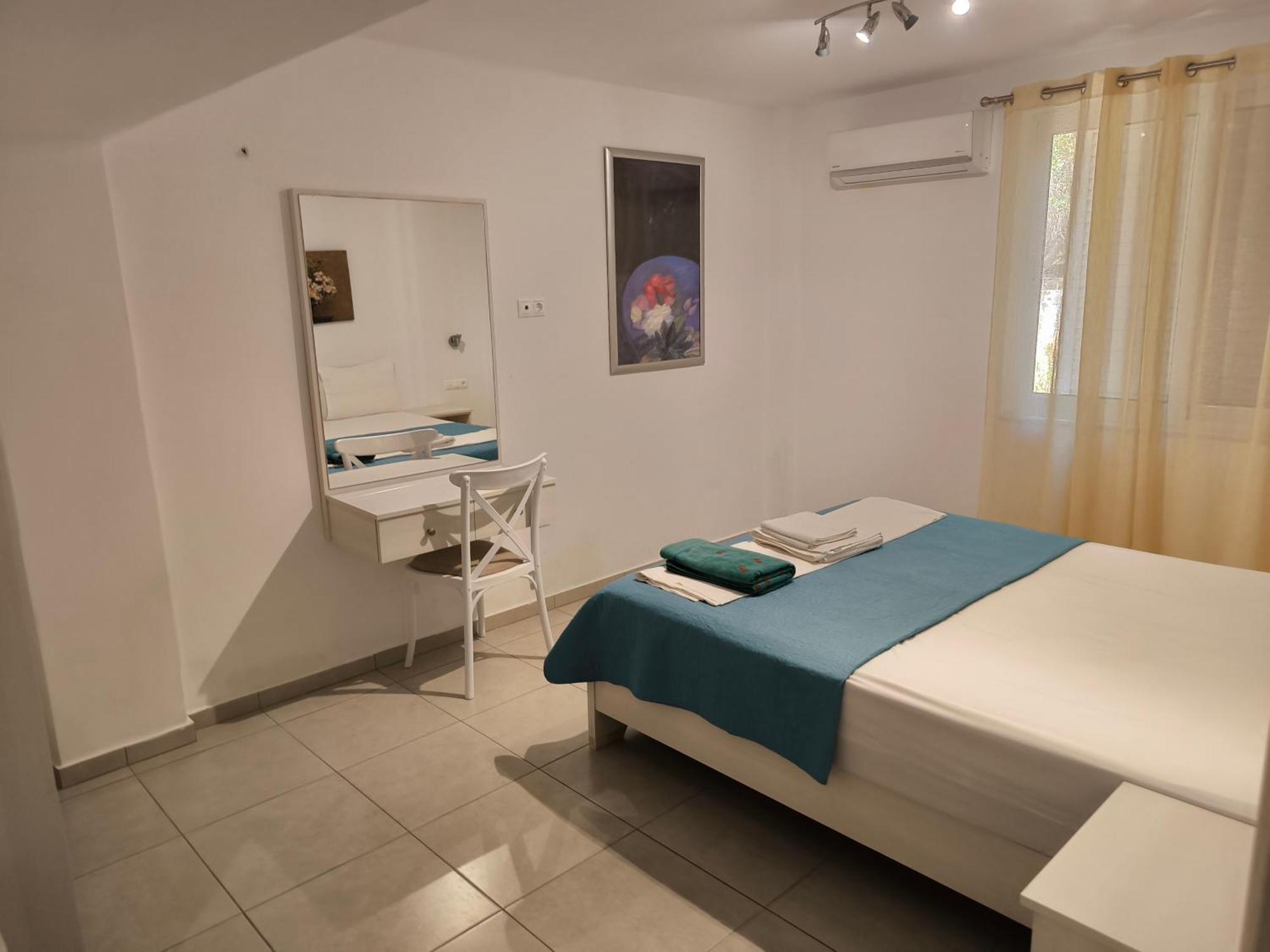 Alexia Rooms Палеохора Экстерьер фото