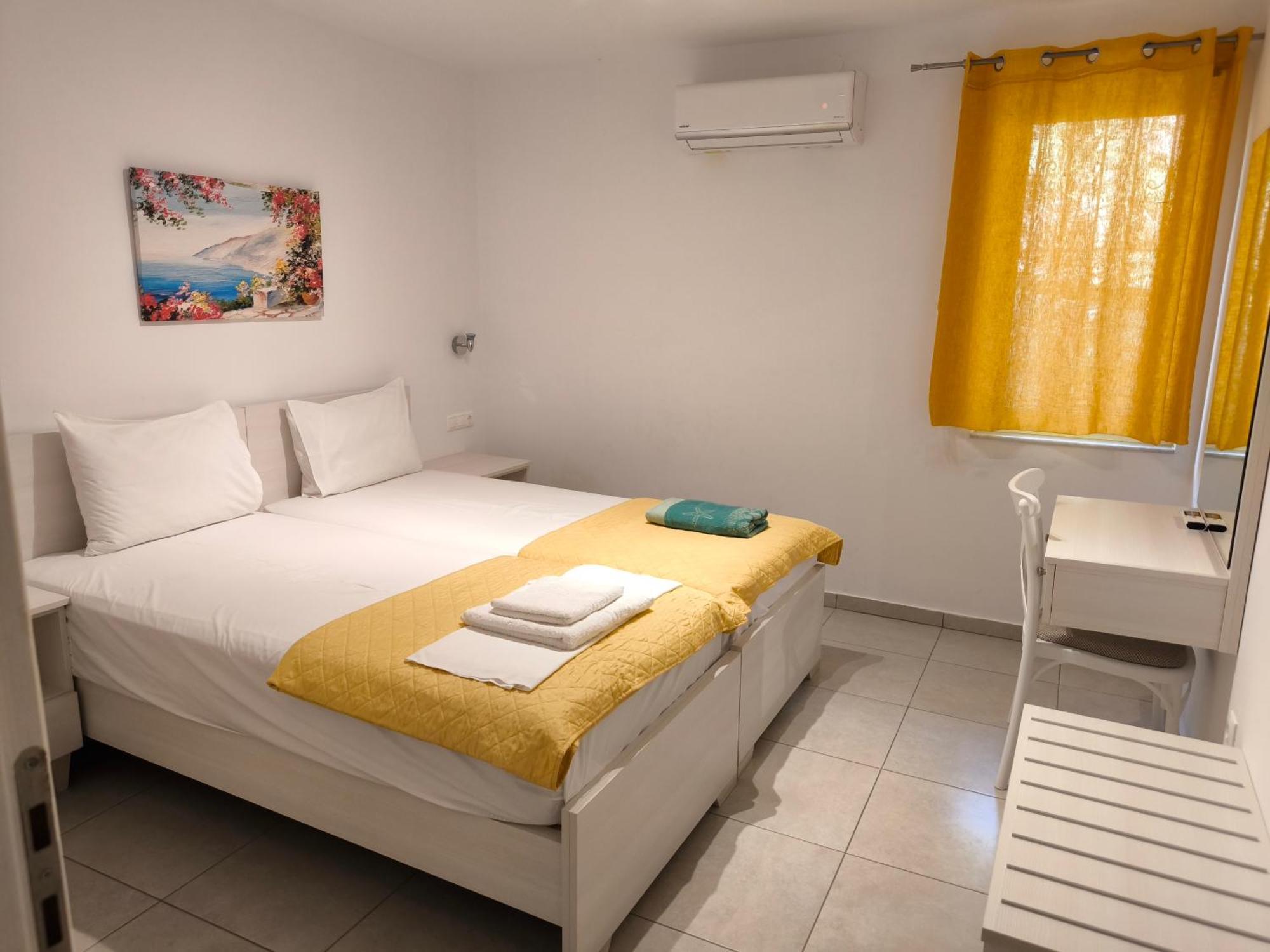 Alexia Rooms Палеохора Экстерьер фото